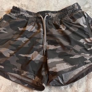 Athleta girl camo shorts